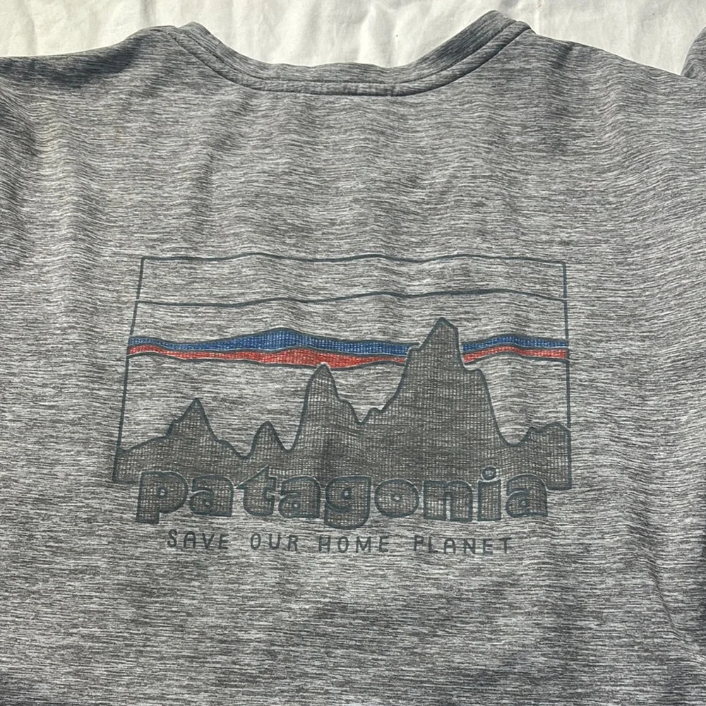 Patagonia Women’s Gray Capilene® Cool Daily Graphic Shirt Size XL Extra Large - Picture 9 of 10